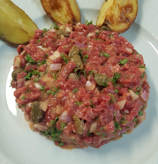 Tartare coupé au coteau